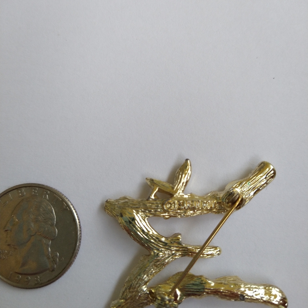 Sarah Coventry Gold Tone Monogram "M" Initial Brooch Pin - Picture 4 of 4